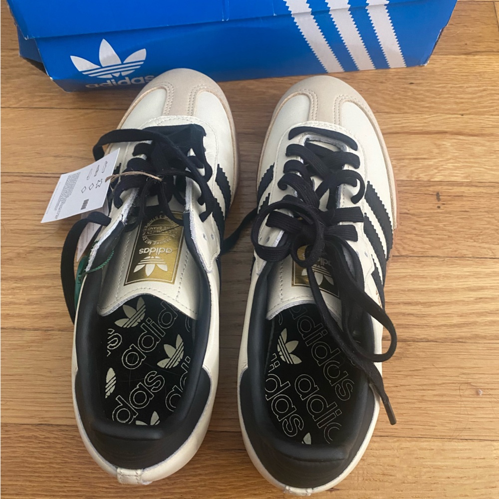 Women’s Samba OG cream, black, sandstorm, size 7.5 NWT